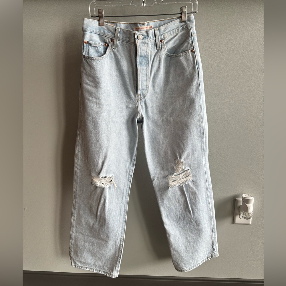 Levi's Light Wash Ribcage Straight Ankle Jeans